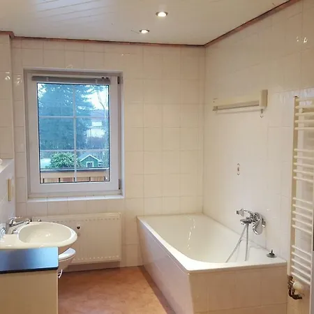11 Lobauer Strasse